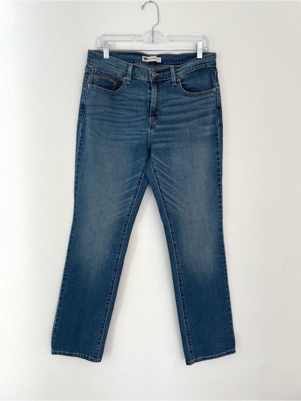 Levi's 505 Straight-Leg Women's 10 Jeans in Medium Blue Back Pocket Detail
